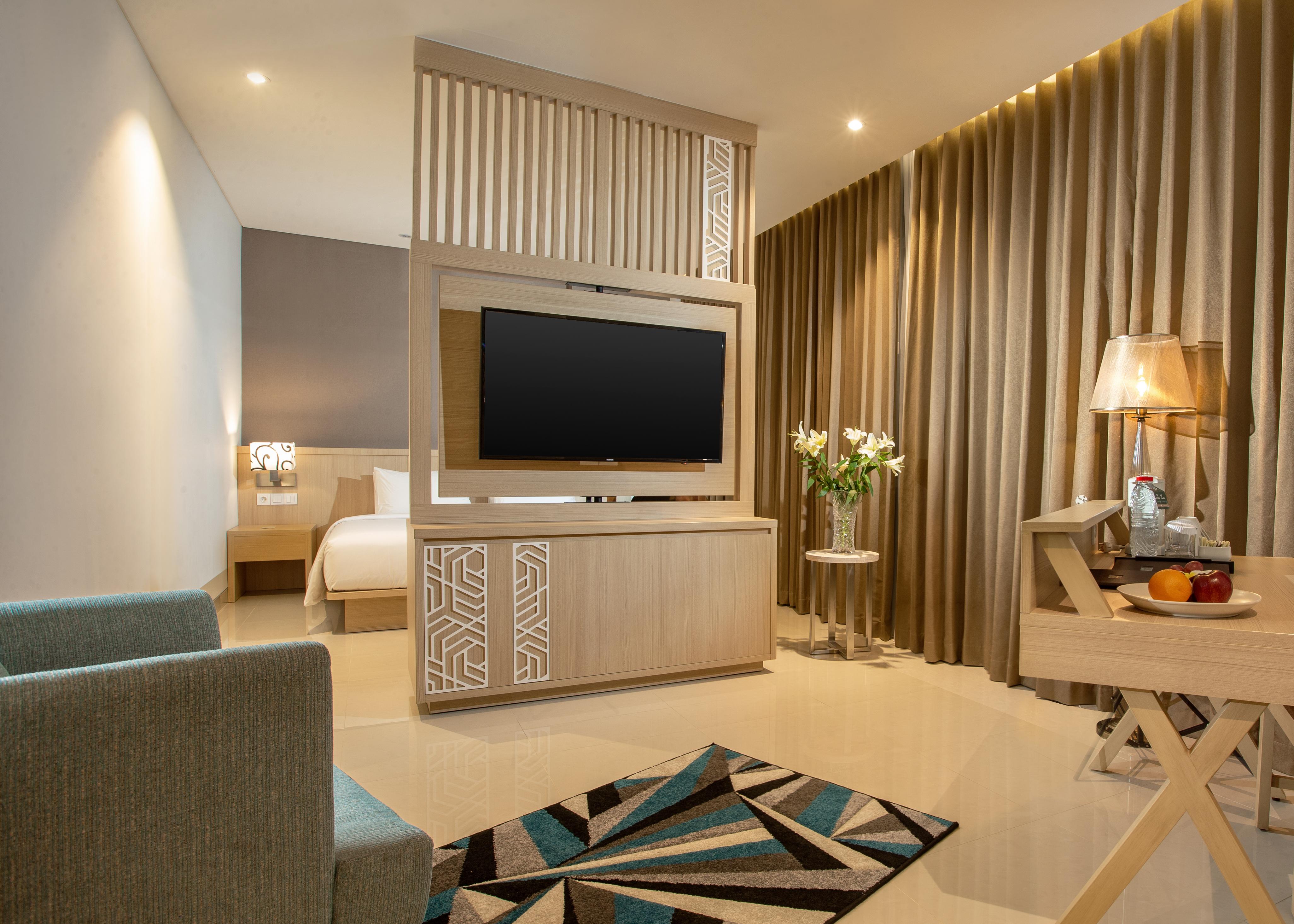 Hotel Santika Gresik Екстериор снимка