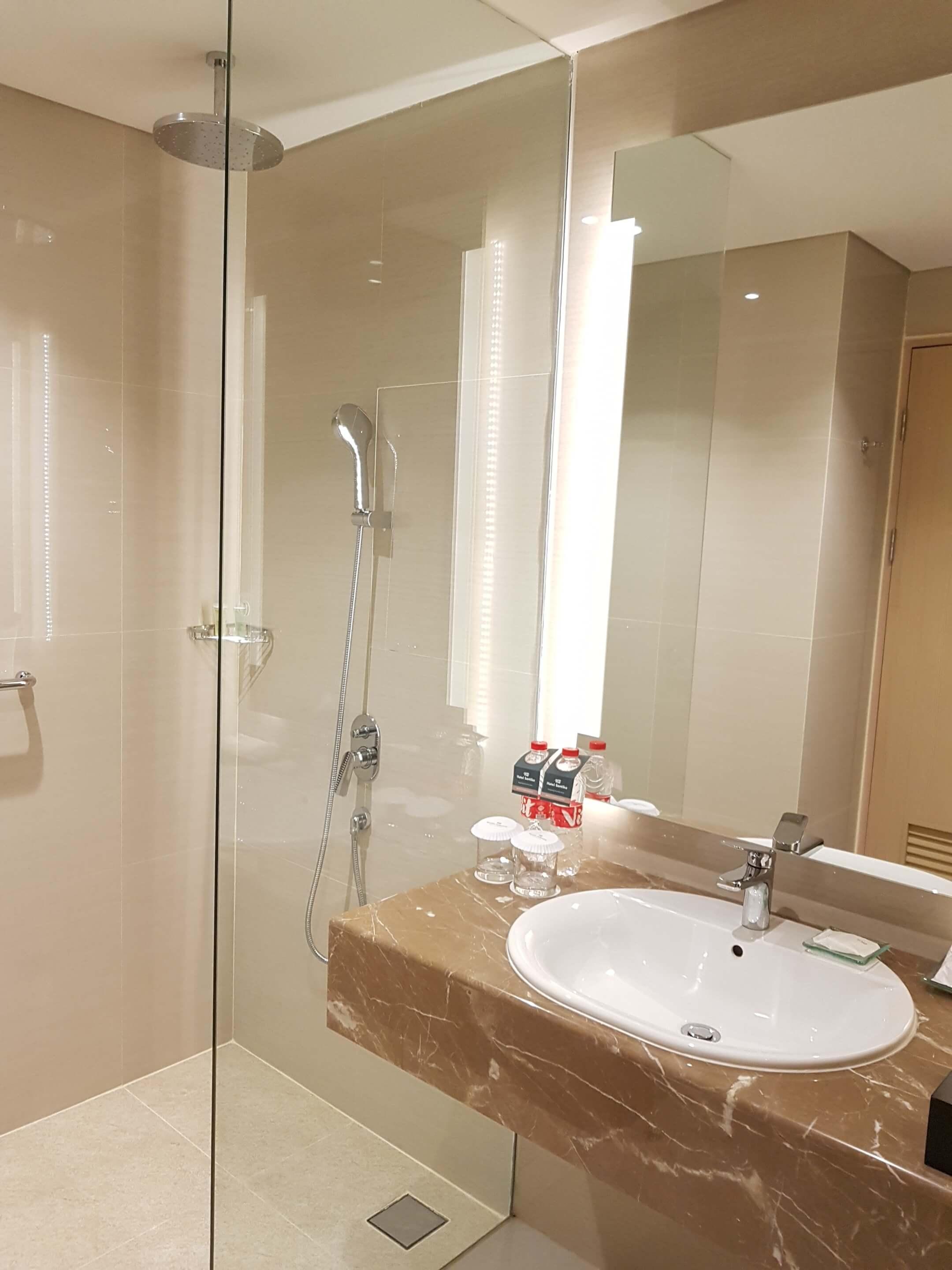 Hotel Santika Gresik Екстериор снимка