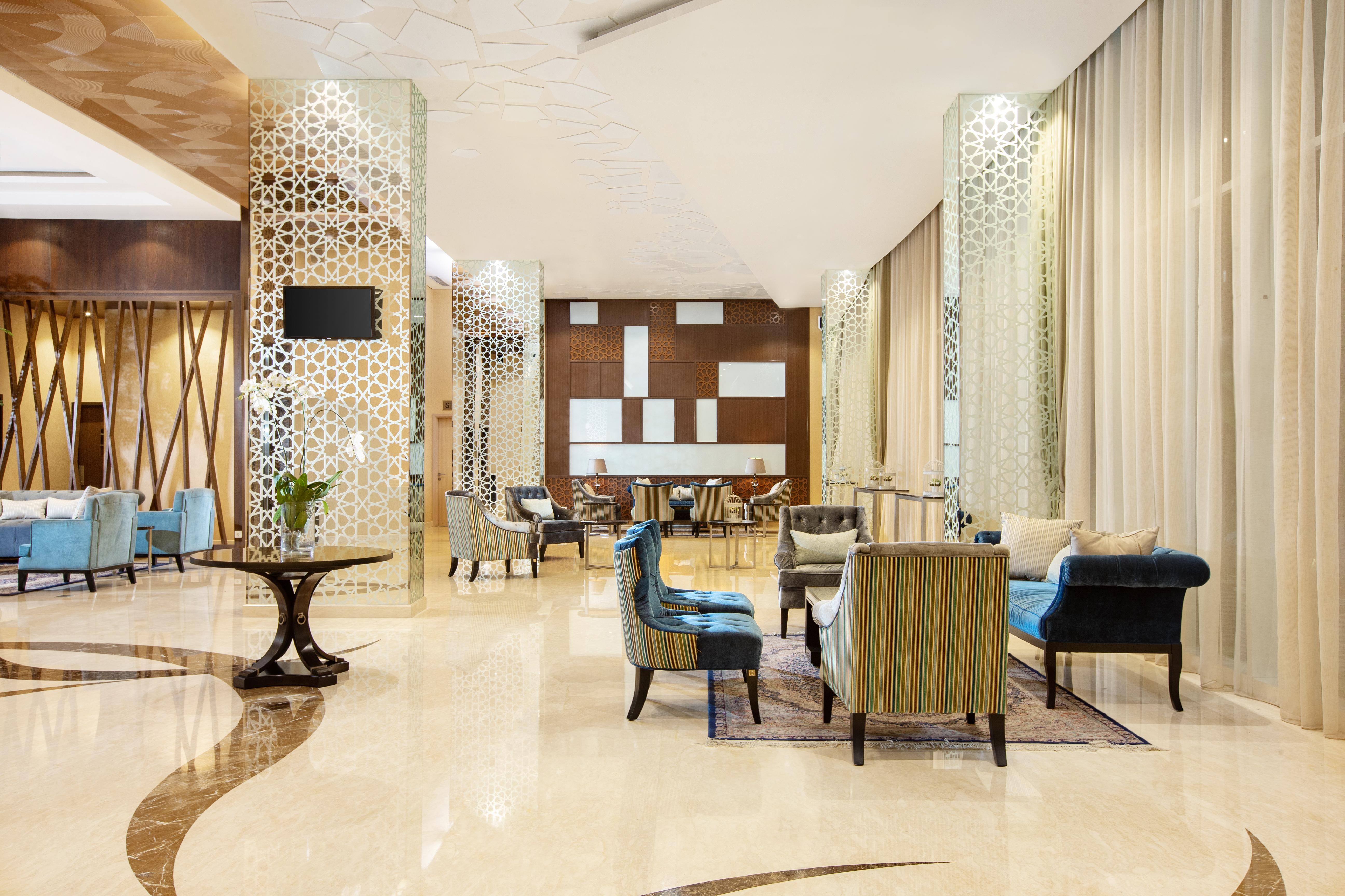 Hotel Santika Gresik Екстериор снимка